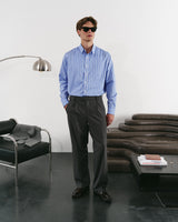 Le Pantalon gris classique