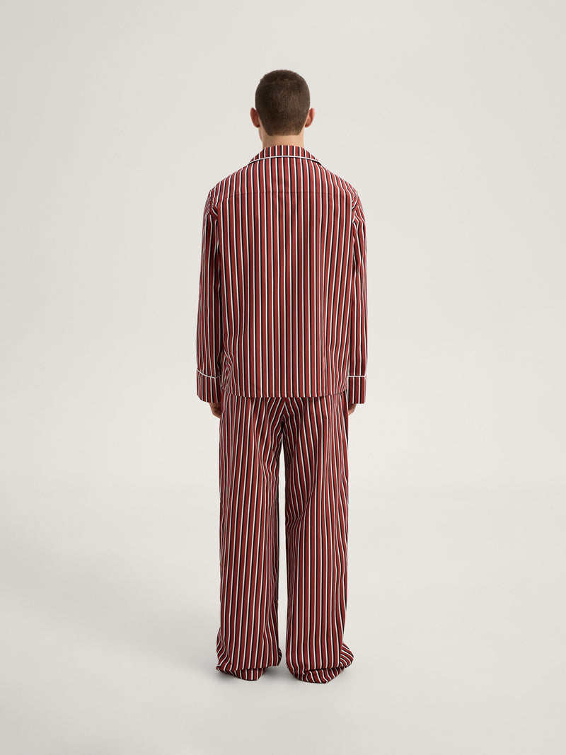 La Chemise de pyjama à rayures rouges