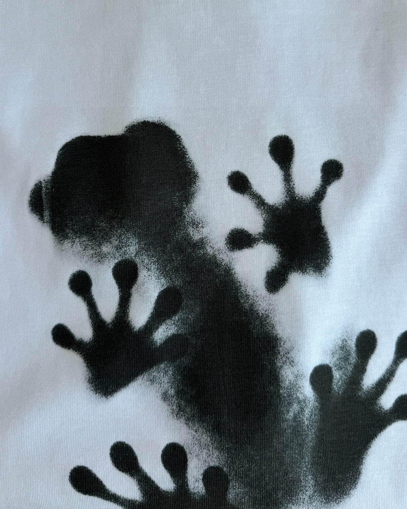 White oversized t-shirt "Frog" (Sample)