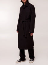Le manteau trench noir classique